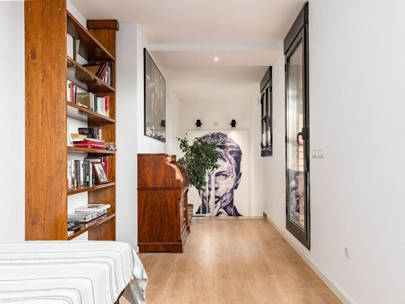 Двухуровневый пентхаус с видом на море в Ситжесе, Барселона. Фото:  42