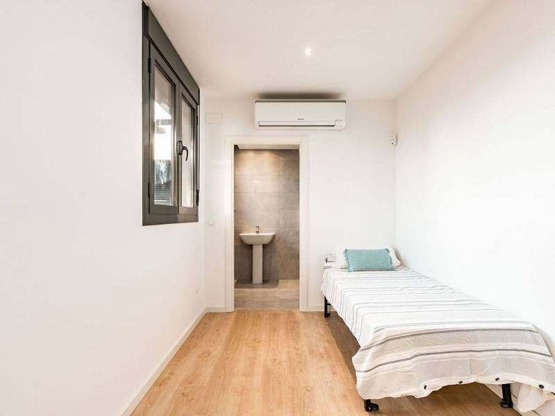 Двухуровневый пентхаус с видом на море в Ситжесе, Барселона. Фото:  44