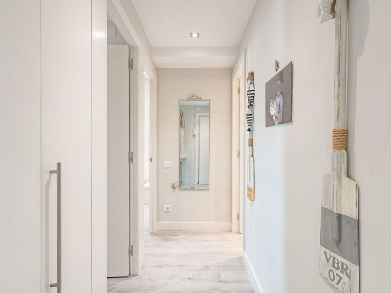 Квартира на первой линии моря в Ситжесе. Фото:  19