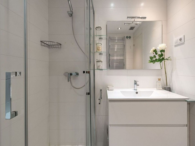 Квартира на первой линии моря в Ситжесе. Фото:  24