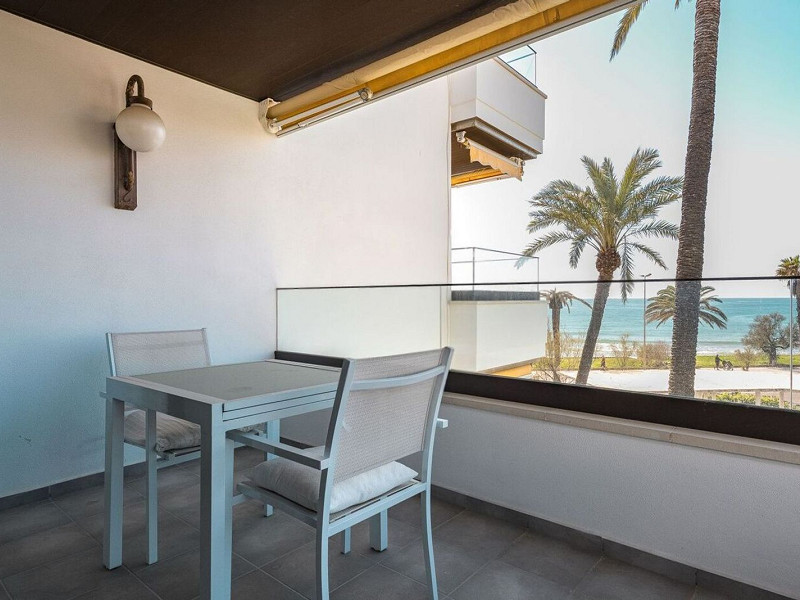 Квартира на первой линии моря в Ситжесе. Фото:  32