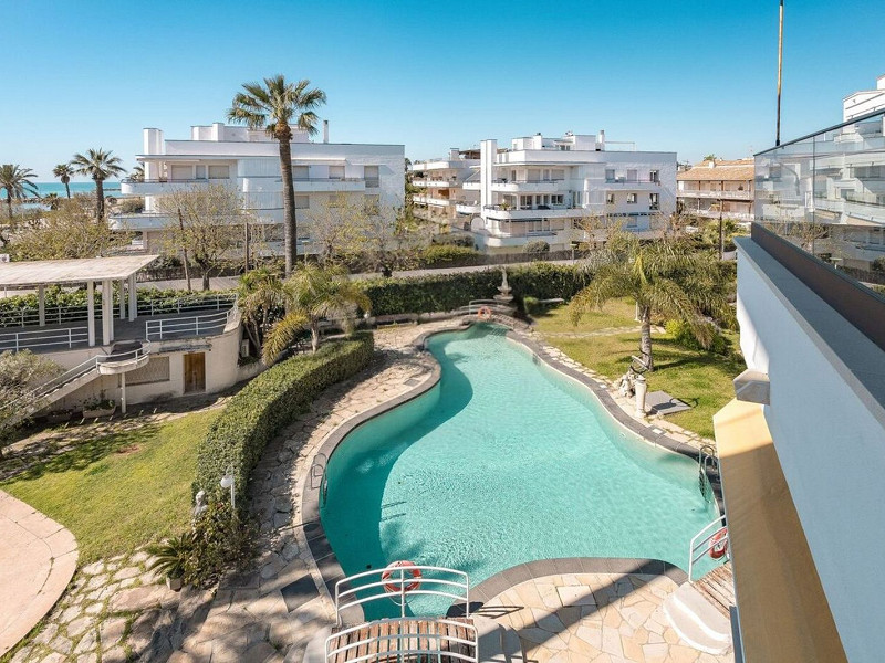 Квартира на первой линии моря в Ситжесе. Фото:  35