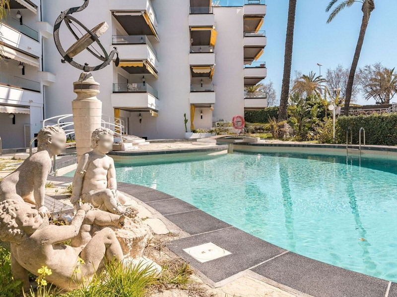 Квартира на первой линии моря в Ситжесе. Фото:  36