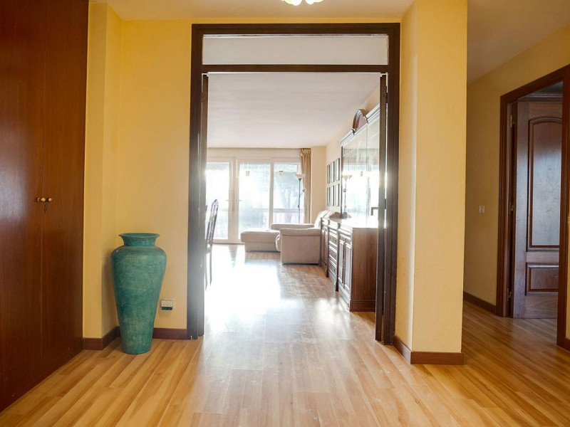 Bright Apartment with Terrace and Pool in the Beach Area of Sant Andreu de Llavaneres, Next to Port Balís. Photo:  5