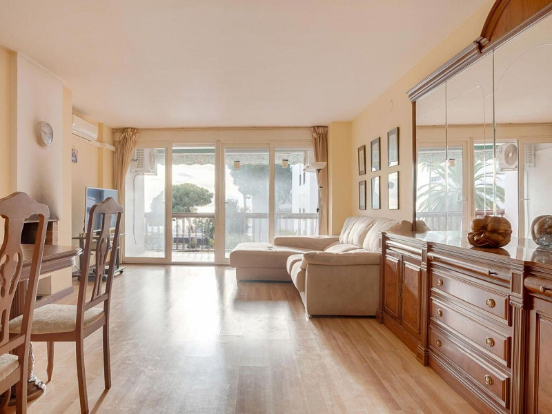 Bright Apartment with Terrace and Pool in the Beach Area of Sant Andreu de Llavaneres, Next to Port Balís. Photo:  11