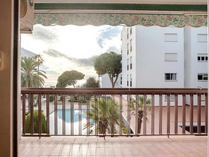 Bright Apartment with Terrace and Pool in the Beach Area of Sant Andreu de Llavaneres, Next to Port Balís. Photo:  16