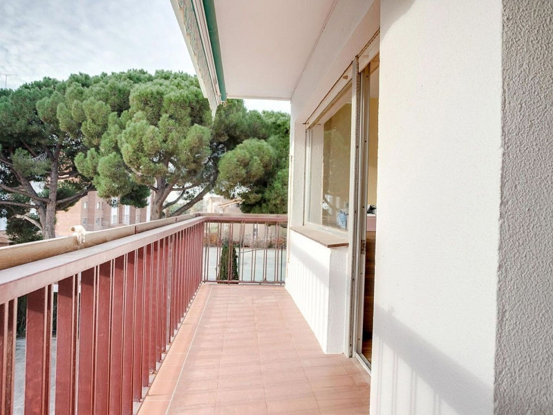 Bright Apartment with Terrace and Pool in the Beach Area of Sant Andreu de Llavaneres, Next to Port Balís. Photo:  18