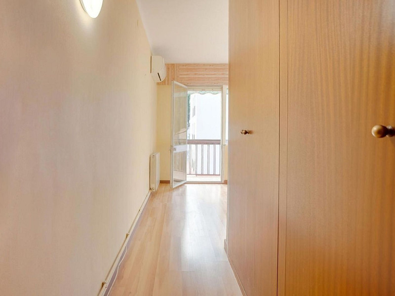 Bright Apartment with Terrace and Pool in the Beach Area of Sant Andreu de Llavaneres, Next to Port Balís. Photo:  25