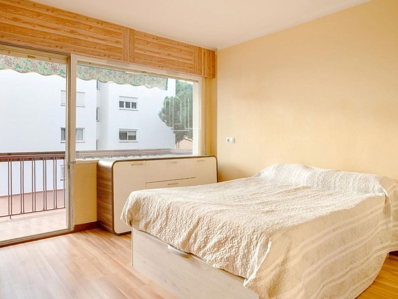 Bright Apartment with Terrace and Pool in the Beach Area of Sant Andreu de Llavaneres, Next to Port Balís. Photo:  26