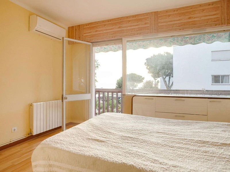 Bright Apartment with Terrace and Pool in the Beach Area of Sant Andreu de Llavaneres, Next to Port Balís. Photo:  27