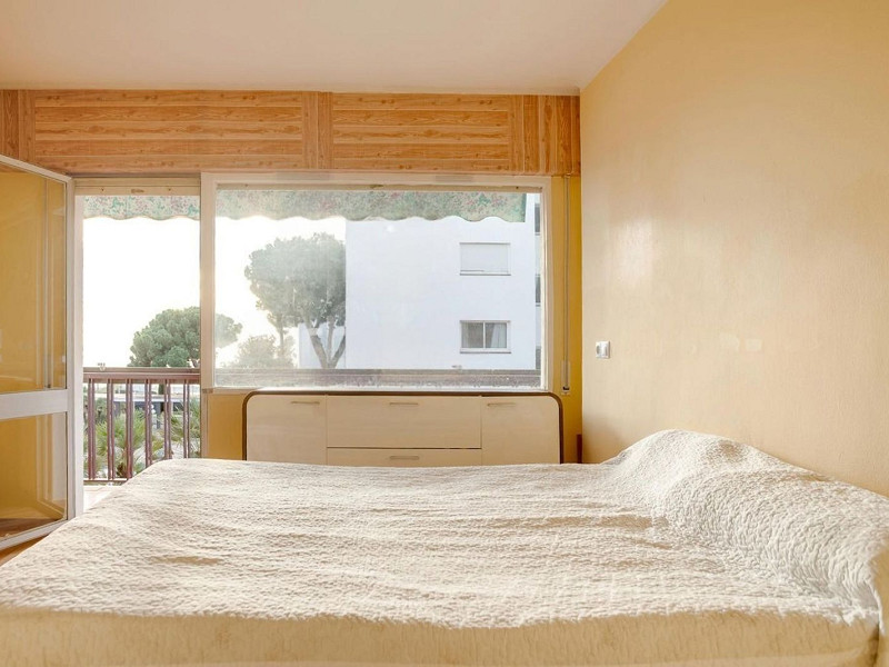Bright Apartment with Terrace and Pool in the Beach Area of Sant Andreu de Llavaneres, Next to Port Balís. Photo:  28