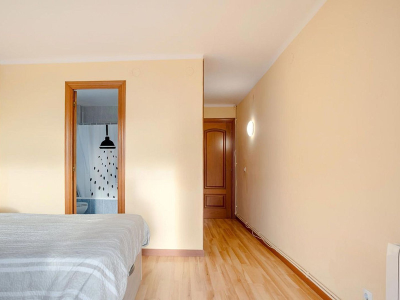 Bright Apartment with Terrace and Pool in the Beach Area of Sant Andreu de Llavaneres, Next to Port Balís. Photo:  30