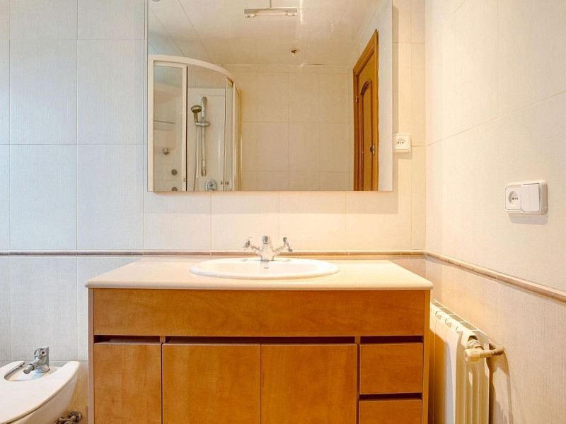 Bright Apartment with Terrace and Pool in the Beach Area of Sant Andreu de Llavaneres, Next to Port Balís. Photo:  39