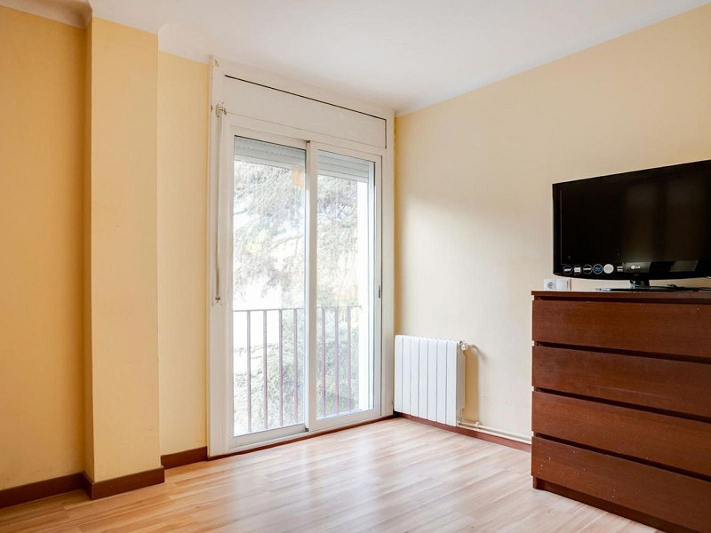 Bright Apartment with Terrace and Pool in the Beach Area of Sant Andreu de Llavaneres, Next to Port Balís. Photo:  40