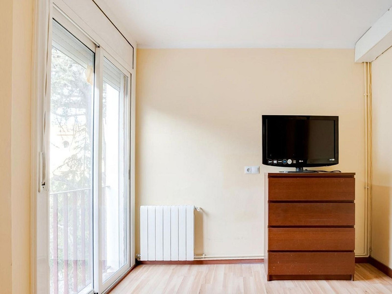 Bright Apartment with Terrace and Pool in the Beach Area of Sant Andreu de Llavaneres, Next to Port Balís. Photo:  41