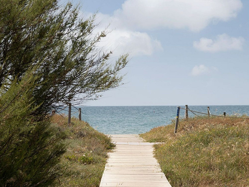 Sea View Apartment with Terrace in Gava Mar – Beachfront. Photo:  21
