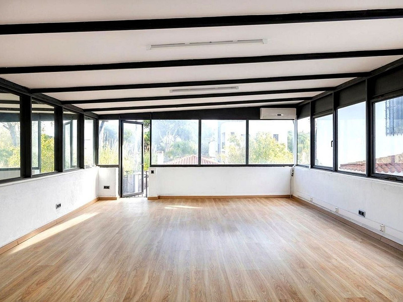 Detached House with Pool and Garden in Gava Mar, Barcelona. Photo:  11