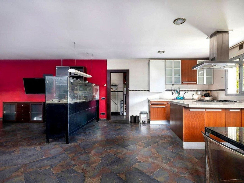 Detached House with Pool and Garden in Gava Mar, Barcelona. Photo:  15