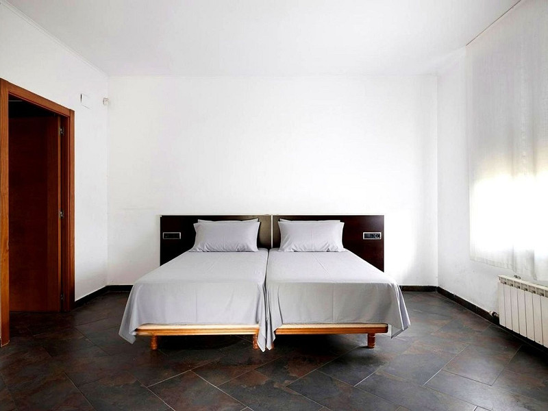 Detached House with Pool and Garden in Gava Mar, Barcelona. Photo:  20