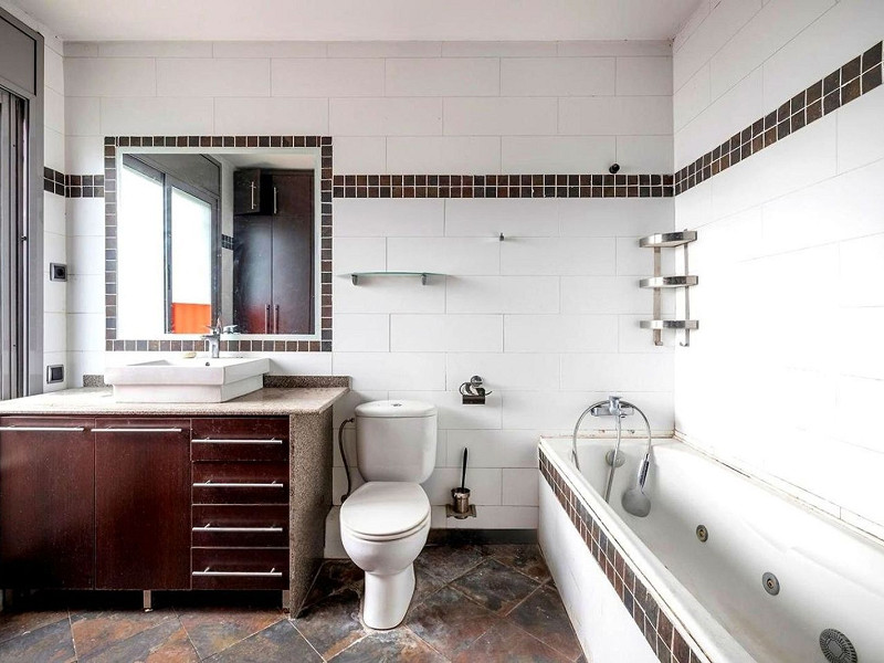 Detached House with Pool and Garden in Gava Mar, Barcelona. Photo:  26