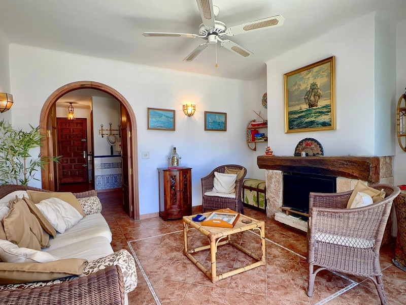 Дом у канала с причалом в Порт-Эмпуриабрава. Фото:  7