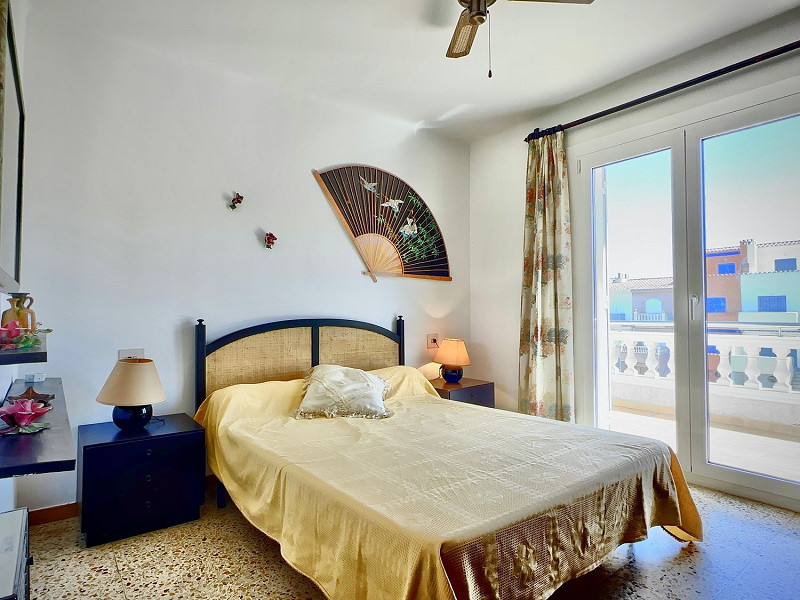 Дом у канала с причалом в Порт-Эмпуриабрава. Фото:  29