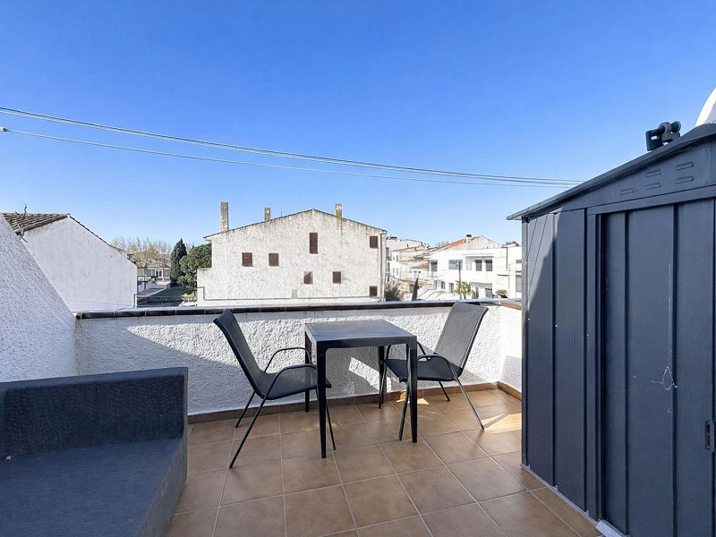 Canal Front Home with Tourist License and Mooring in Empuriabrava. Photo:  6