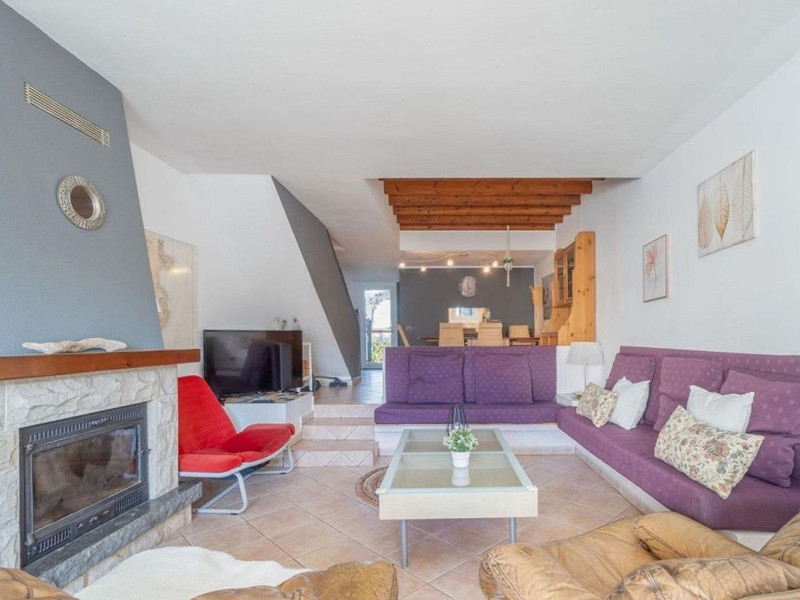 Exclusive Fisherman’s House with Private Mooring and 4 Bedrooms in Empuriabrava. Photo:  9