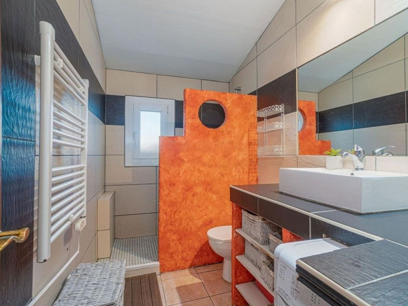 Exclusive Fisherman’s House with Private Mooring and 4 Bedrooms in Empuriabrava. Photo:  33