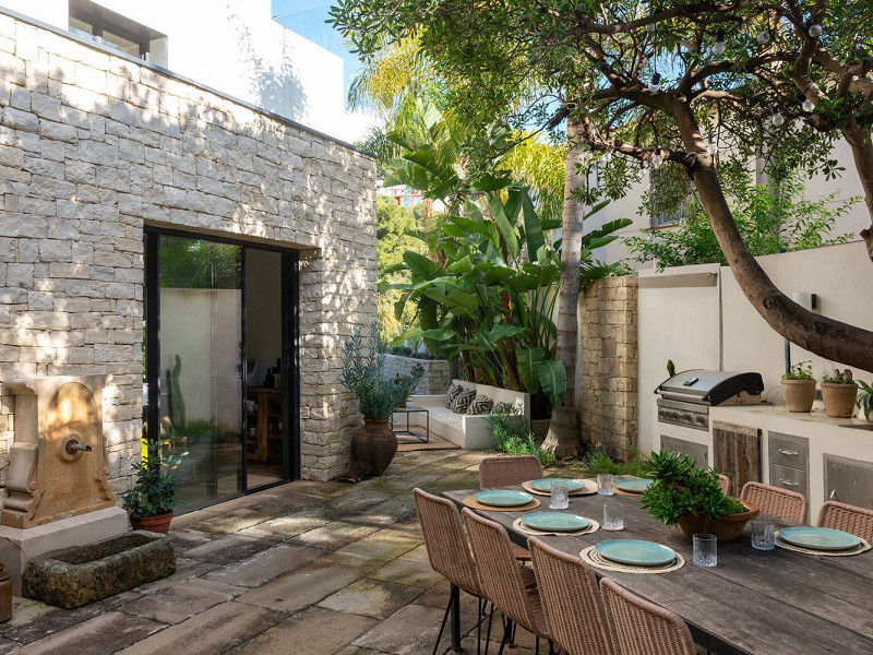 Современный и светлый дом в Bellamar, Кастельдефельс. Фото:  2