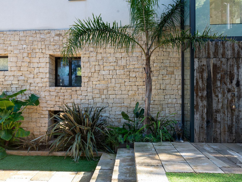 Современный и светлый дом в Bellamar, Кастельдефельс. Фото:  4