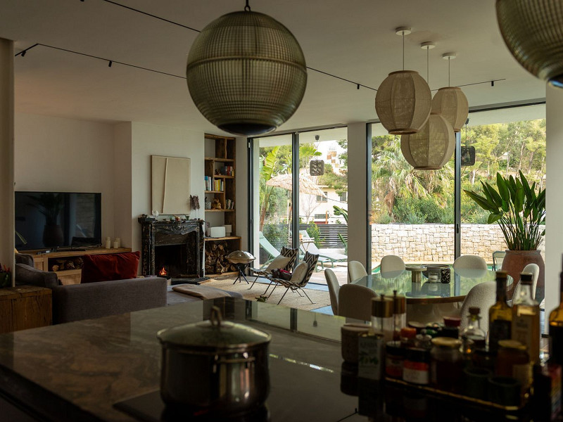 Современный и светлый дом в Bellamar, Кастельдефельс. Фото:  11