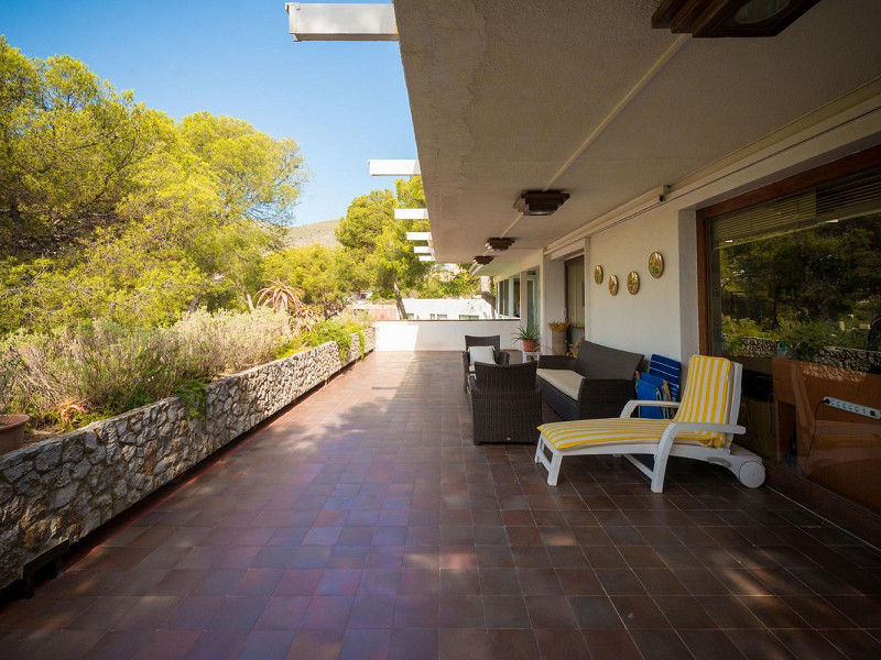 Exclusive sea-view villa in Bellamar, Castelldefels. Photo:  12
