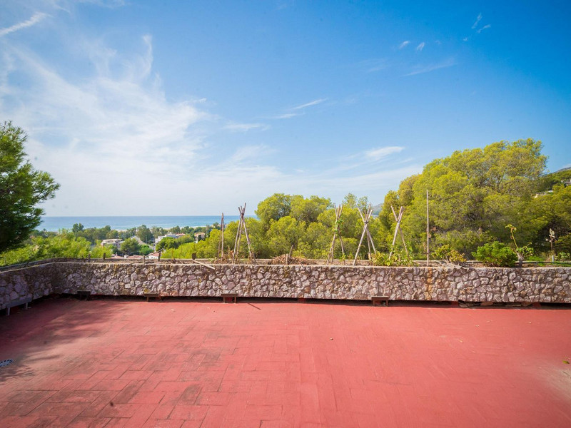 Exclusive sea-view villa in Bellamar, Castelldefels. Photo:  26