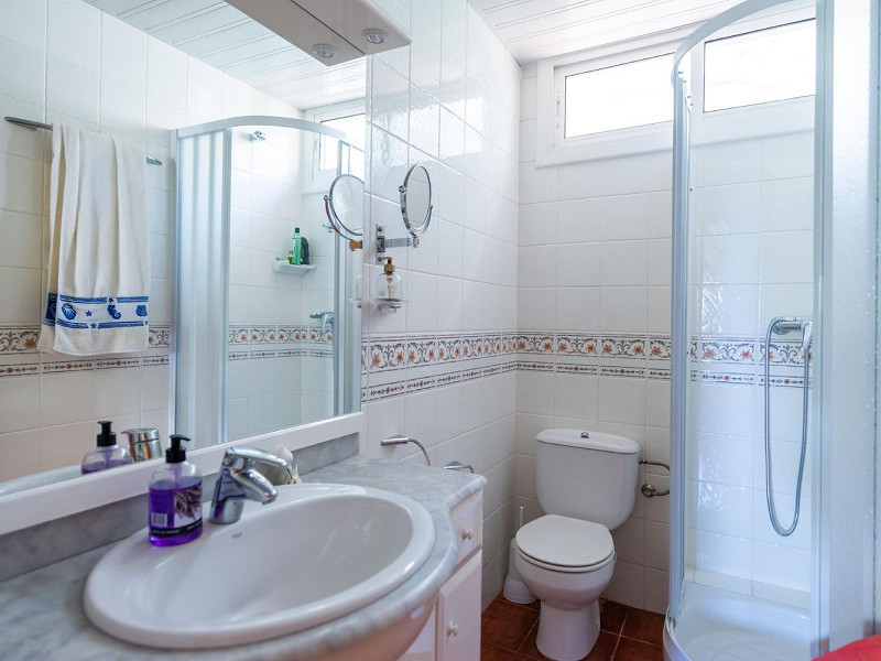 Exclusive sea-view villa in Bellamar, Castelldefels. Photo:  30