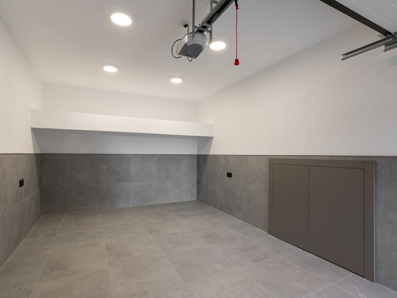 Modern new-build villa with sea views in Bellamar, Castelldefels. Photo:  27