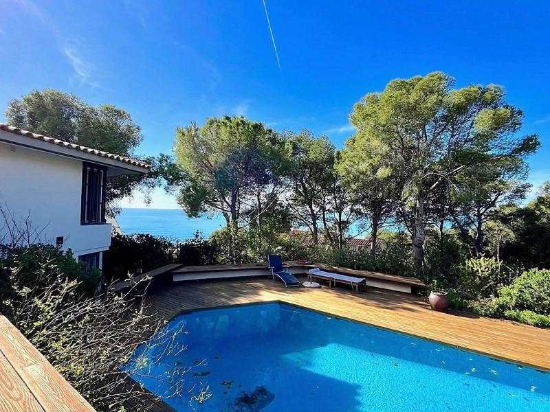 Manor house with sea views in Can Viñas, Castelldefels. Photo:  43