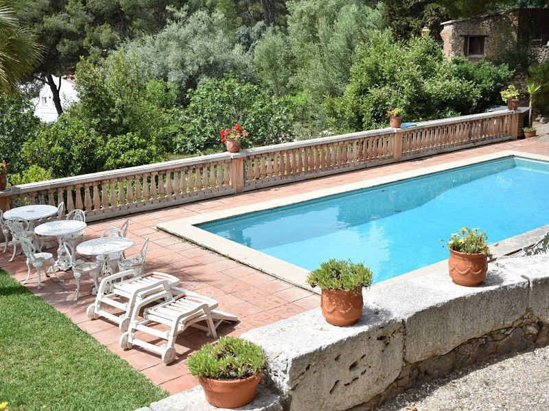 Историческая модернистская масия с видом на море в Кастельдефельс, Барселона. Фото:  11