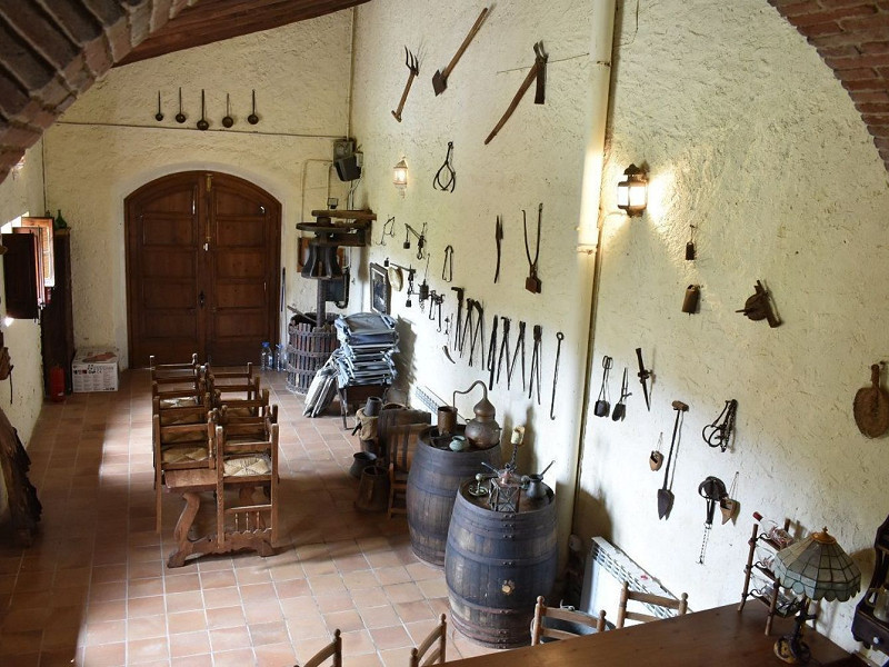 Историческая модернистская масия с видом на море в Кастельдефельс, Барселона. Фото:  17