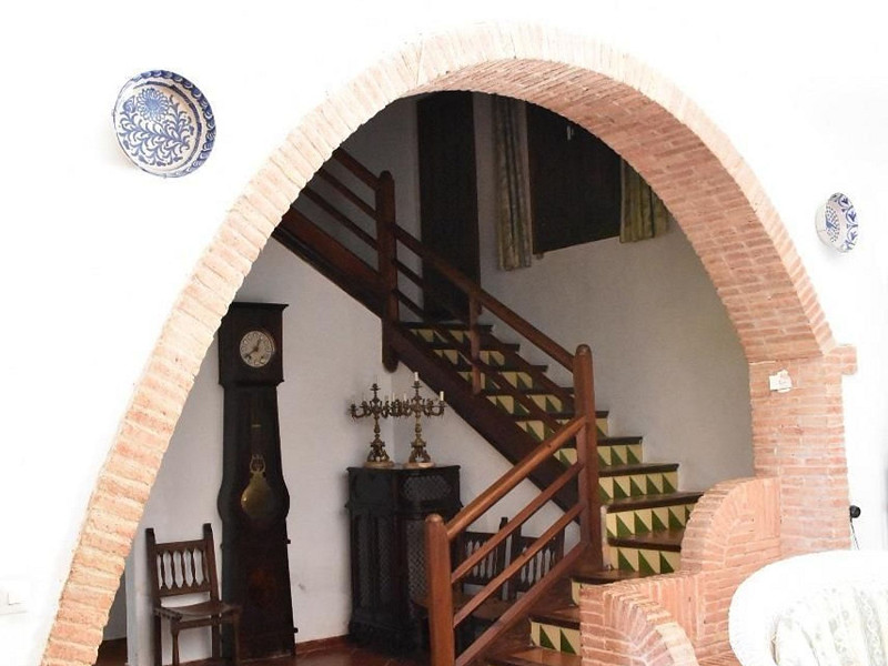 Историческая модернистская масия с видом на море в Кастельдефельс, Барселона. Фото:  52