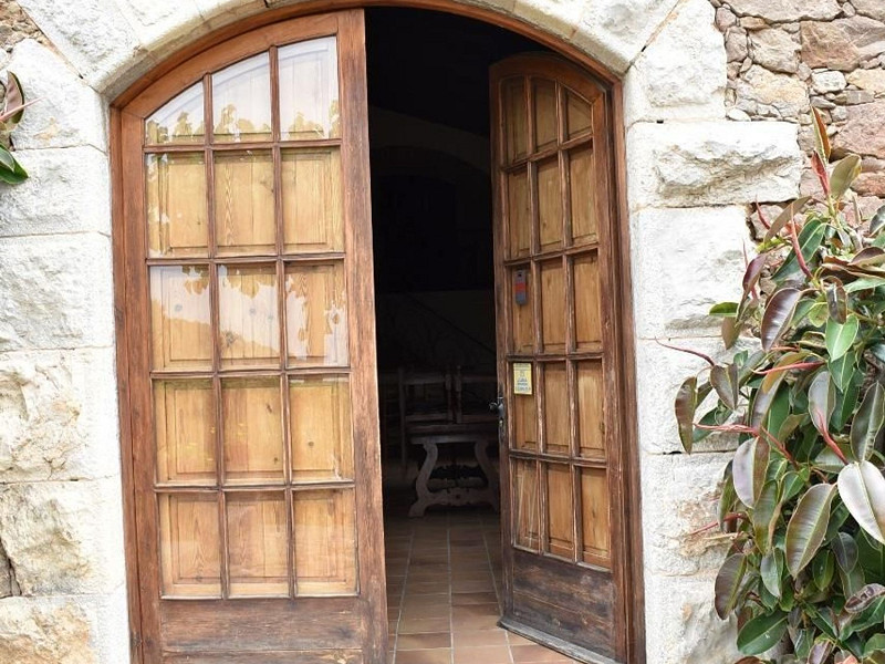 Историческая модернистская масия с видом на море в Кастельдефельс, Барселона. Фото:  59