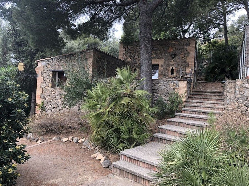 Историческая модернистская масия с видом на море в Кастельдефельс, Барселона. Фото:  74