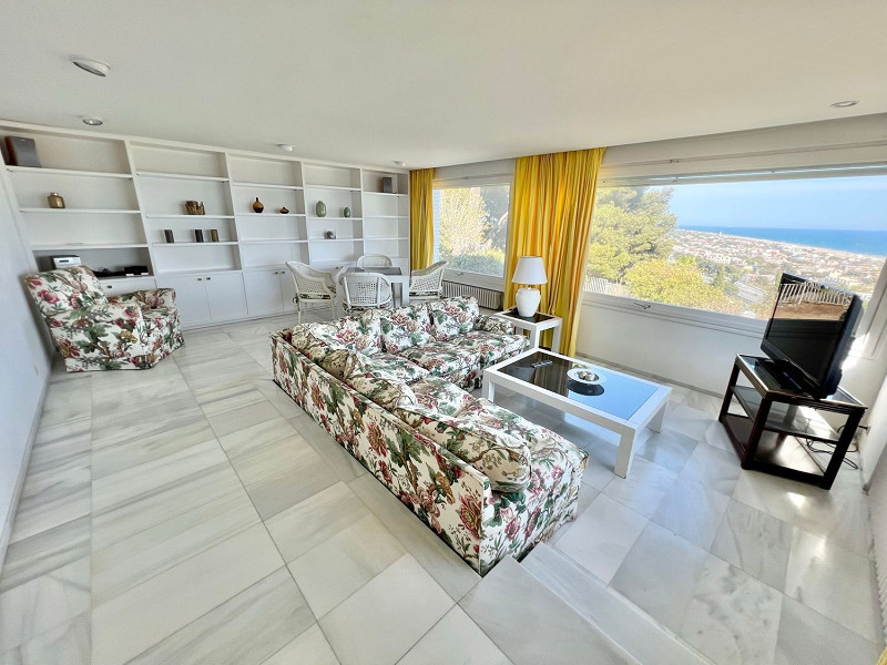 Exclusive and private villa with sea views in Bellamar, Castelldefels. Photo:  11