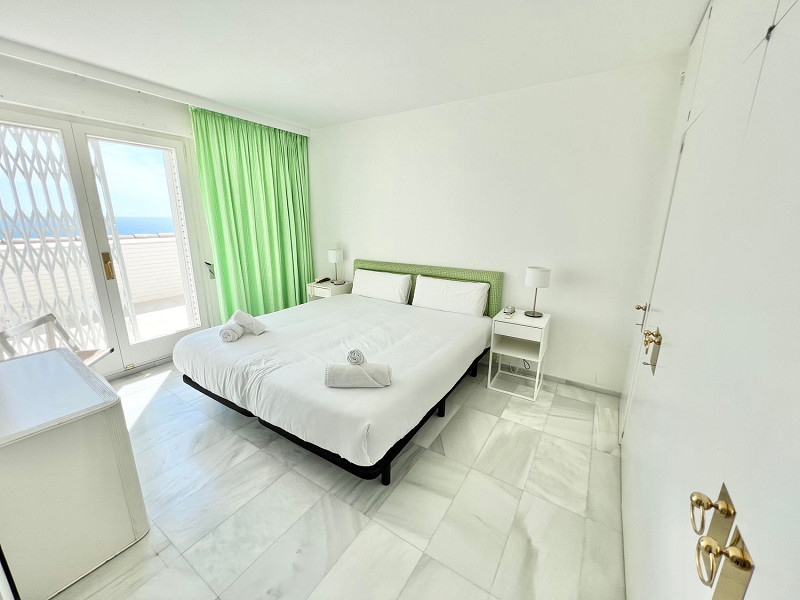 Exclusive and private villa with sea views in Bellamar, Castelldefels. Photo:  19