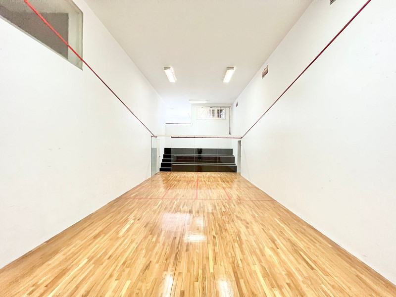 Exclusive and private villa with sea views in Bellamar, Castelldefels. Photo:  29