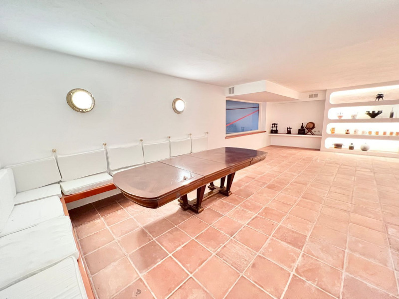 Exclusive and private villa with sea views in Bellamar, Castelldefels. Photo:  33
