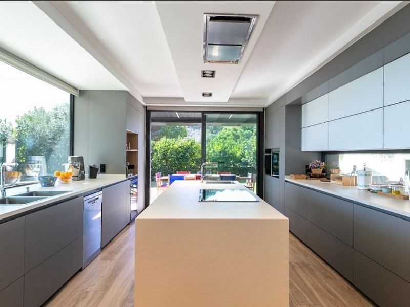 Modern and exclusive villas with sea views in Castelldefels, Barcelona. Photo:  12