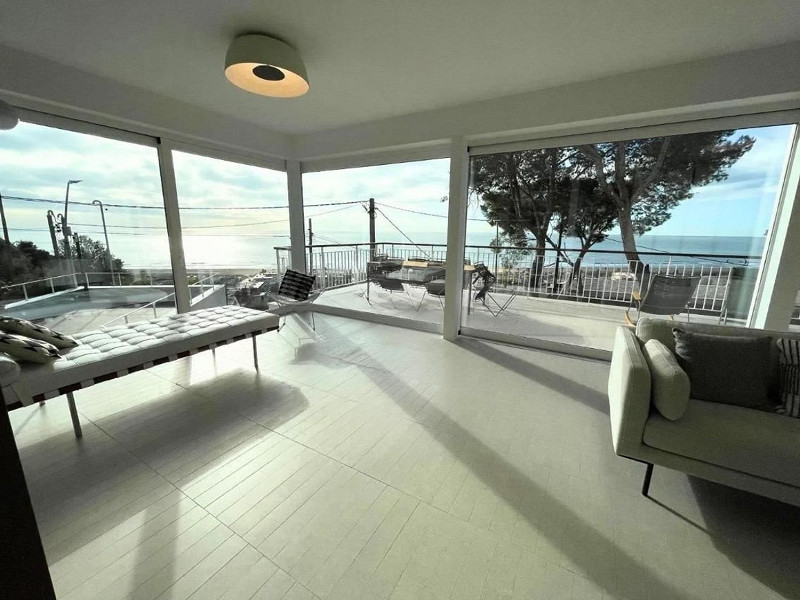 Modern and exclusive villas with sea views in Castelldefels, Barcelona. Photo:  14