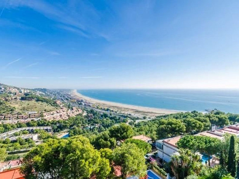 Modern and exclusive villas with sea views in Castelldefels, Barcelona. Photo:  16