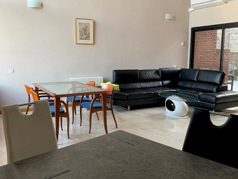 Современный дом с бассейном в Монтамар, Кастельдефельс. Фото:  2